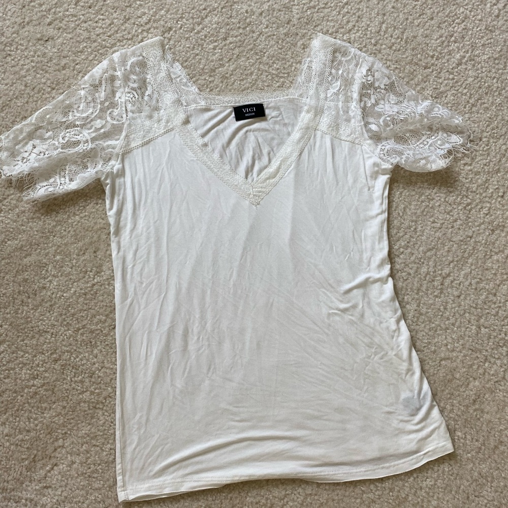 VICI Lace T-shirt